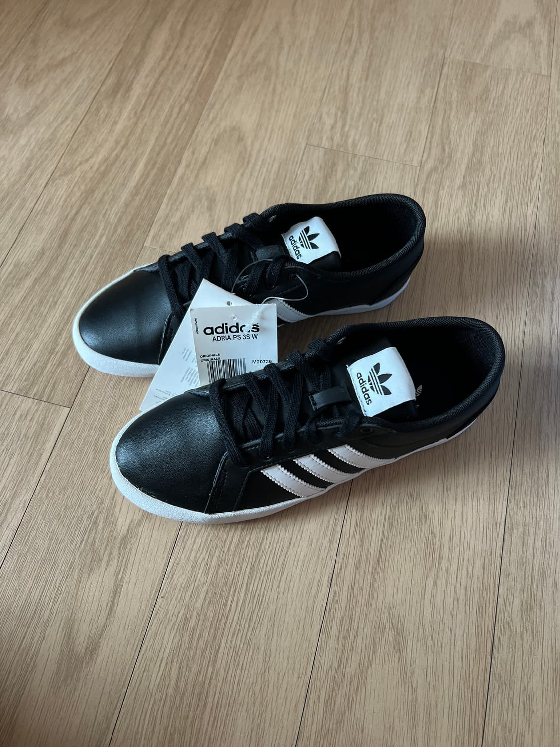 [220mm] [새제품]  깔끔한 아디다스 단화 (블랙) 상품이미지4