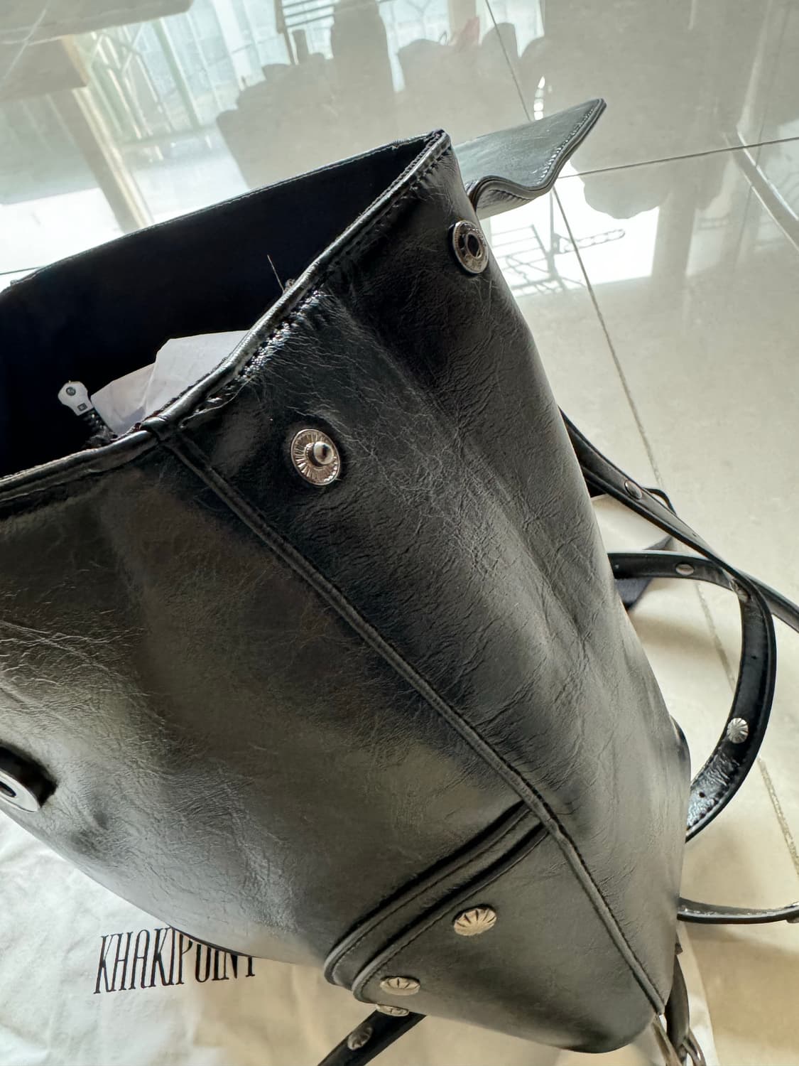 카키포인트 스터드 블랙 백팩 상품이미지9