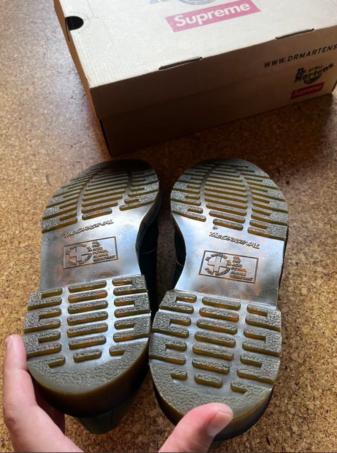 Dr.martens x Supreme Sacred Heart Green 상품이미지5