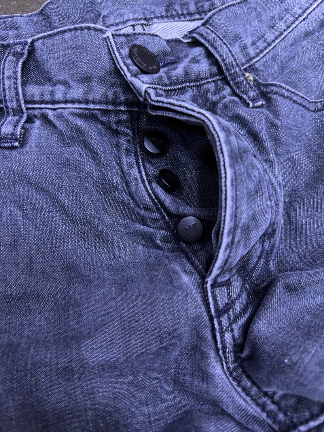 엠포리오 아르마니 주드 섹시핏 버튼플라이 데님팬츠 그레이 30 상품이미지8