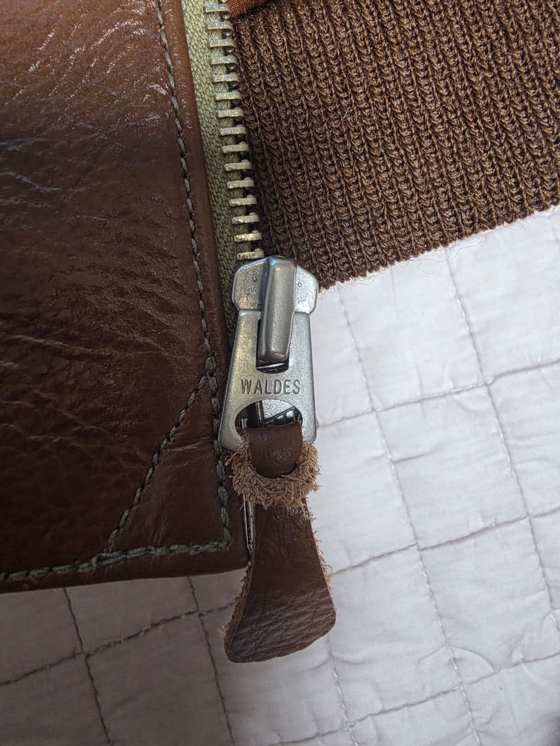 아카펠라 클로딩  A-2 Flight Jacket 소가죽 44사이즈 판매 상품이미지7