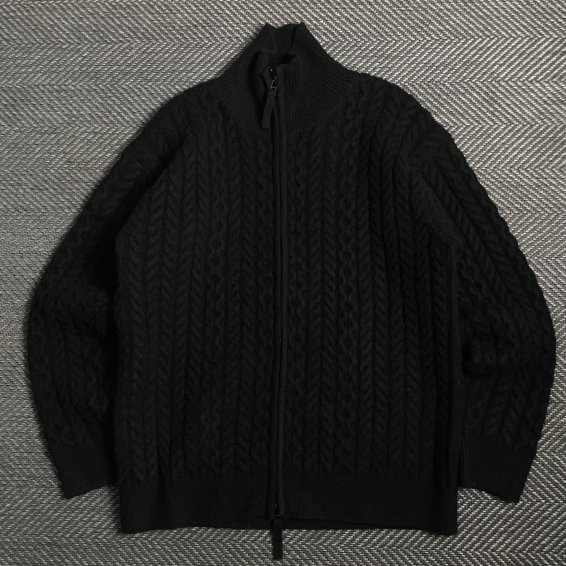 LOGAN 투웨이 미니멀 케이블 꽈배기 니트 집업 블랙 y 4772 상품이미지2