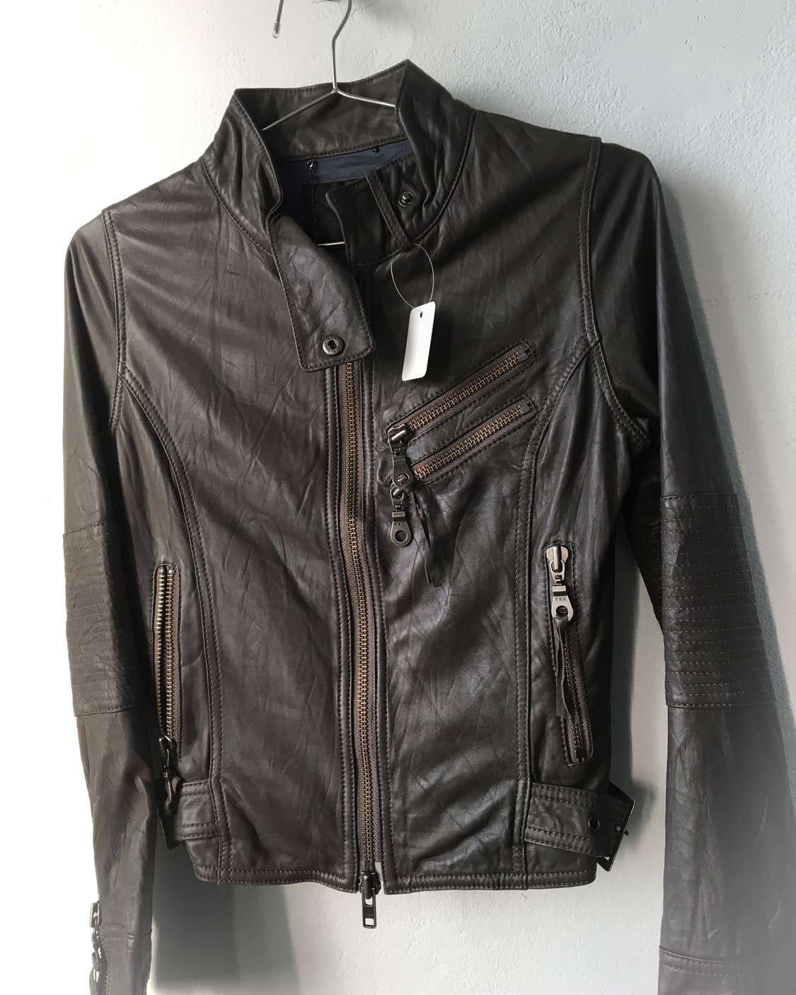 Belted high neck leather jacket 상품이미지6