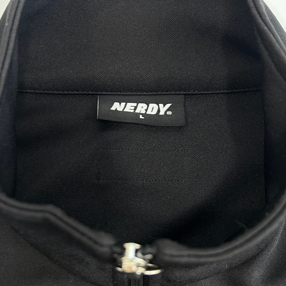 Nerdy 널디 레터링 트랙 블랙 져지 상품이미지5
