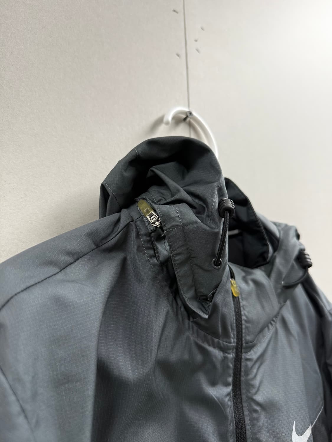 여성 M / 나이키 런닝 바람막이 상품이미지8