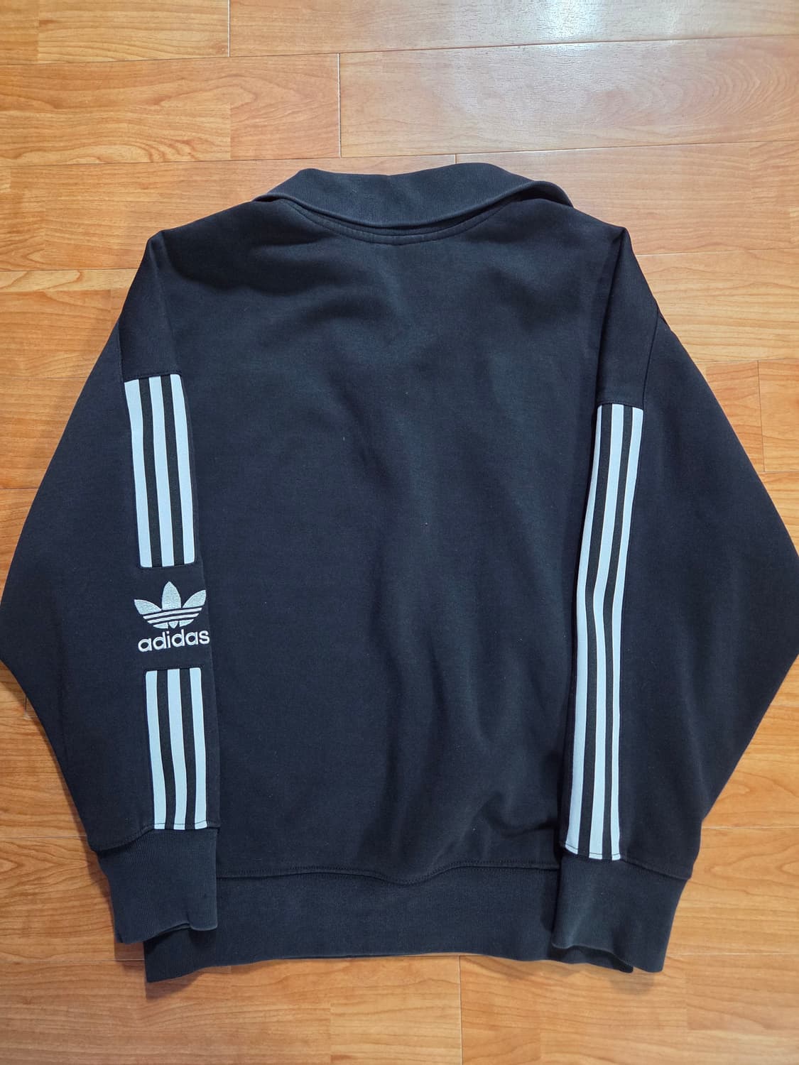 제니착용품 아디다스 우먼스 하프집업 상품이미지8