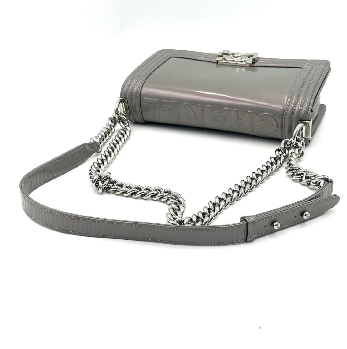 샤넬 보이백 은장 미듐 상품이미지3