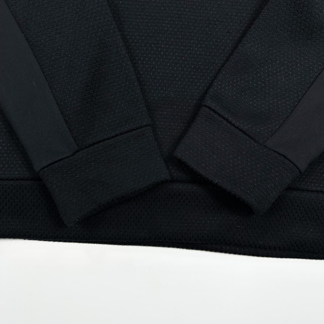 다이나핏 레이싱 패치 블랙 와플 맨투맨 (L) 상품이미지5