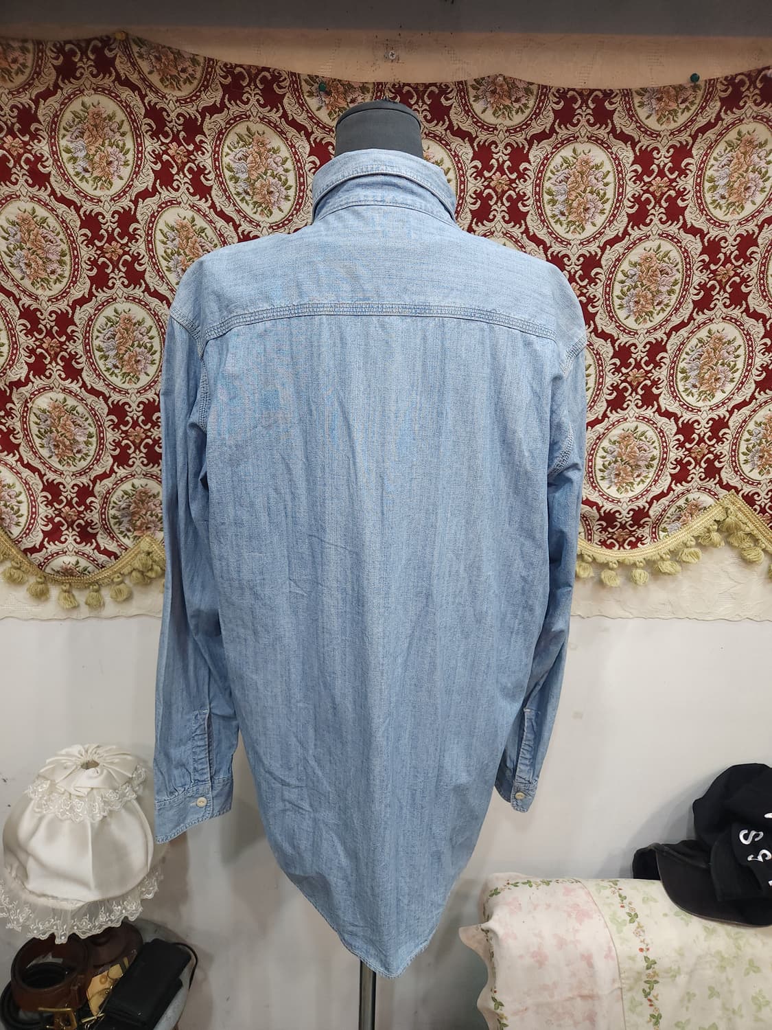 유니클로 삼브레이 데님셔츠

 상품이미지7