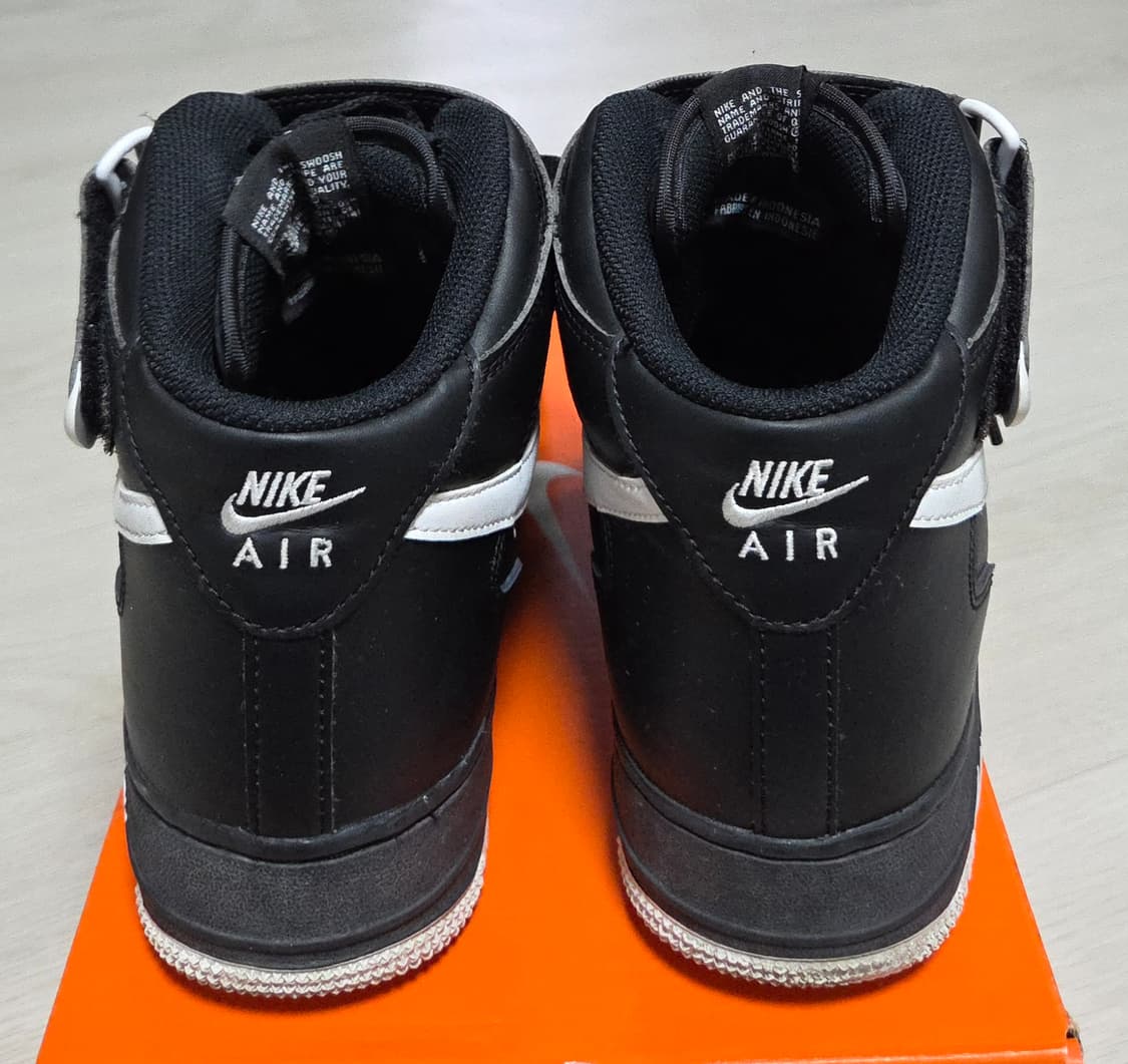 나이키 에어포스1 07 미드 검흰 상품이미지7