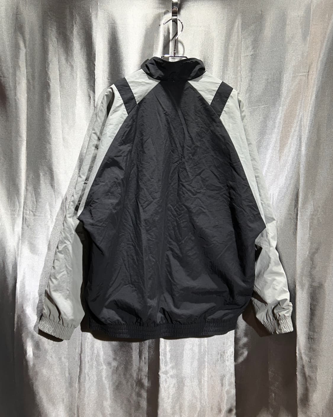 L 리복 90s 올드스쿨 V라인 배색 블랙 바람막이 상품이미지3