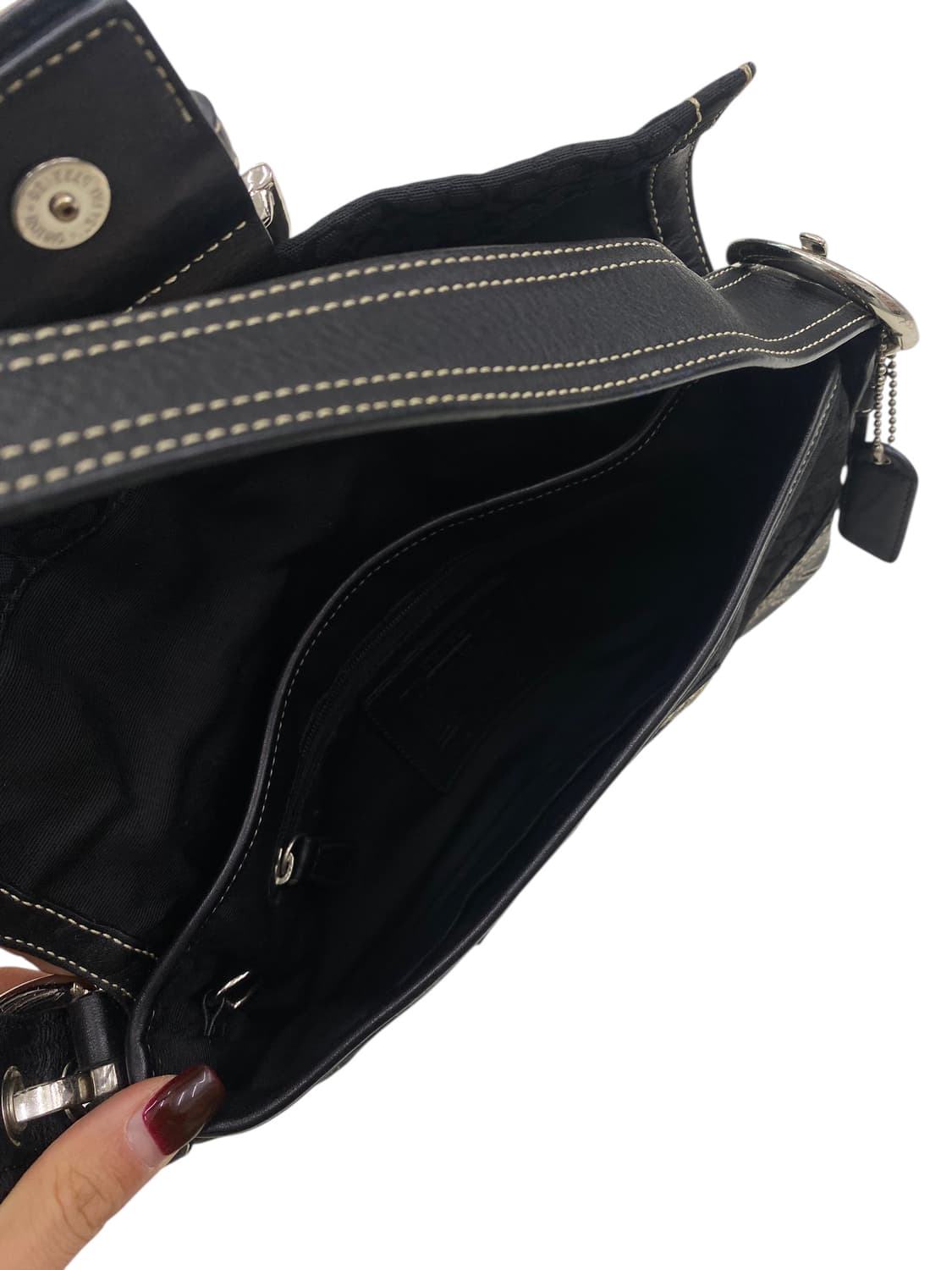 코치 y2k 블랙 바게트백 상품이미지3