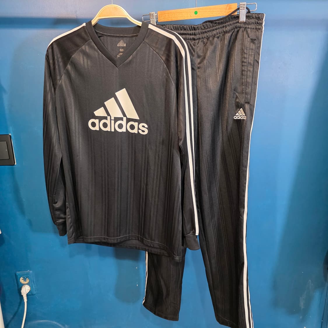 아디다스 00s 블랙 빅로고 져지 롱슬리브 바지 셋업 세트 상품이미지1