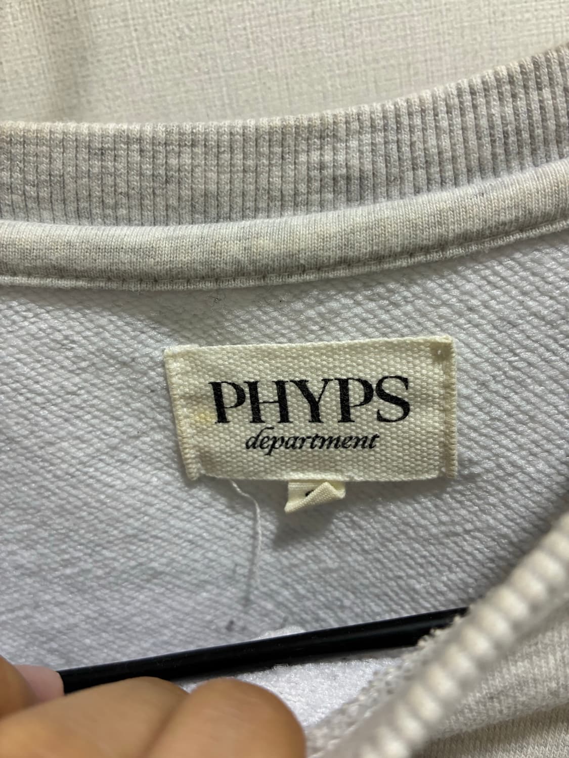 피지컬디파트먼트 맨투맨 상품이미지3