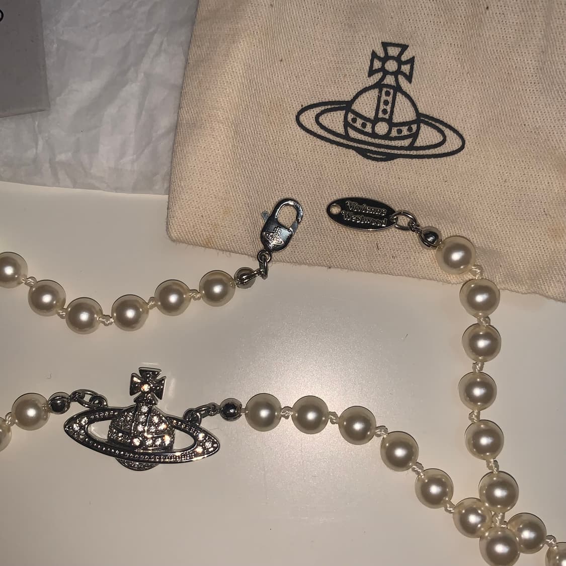 비비안웨스트우드 진주 목걸이 (미니 바스 릴리프 초커 실버) 상품이미지5