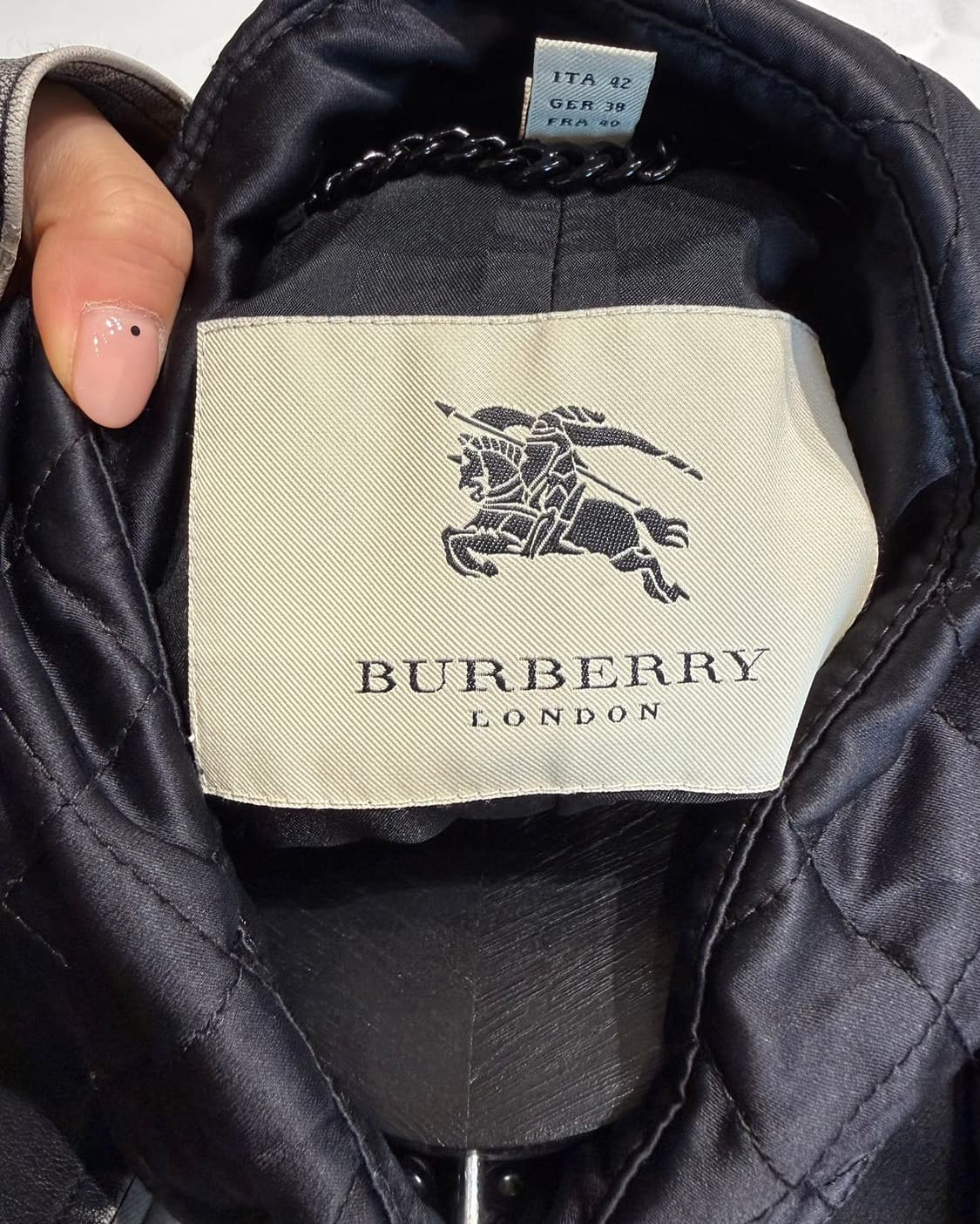 버버리 블랙 포켓 퀼팅 자켓  상품이미지8