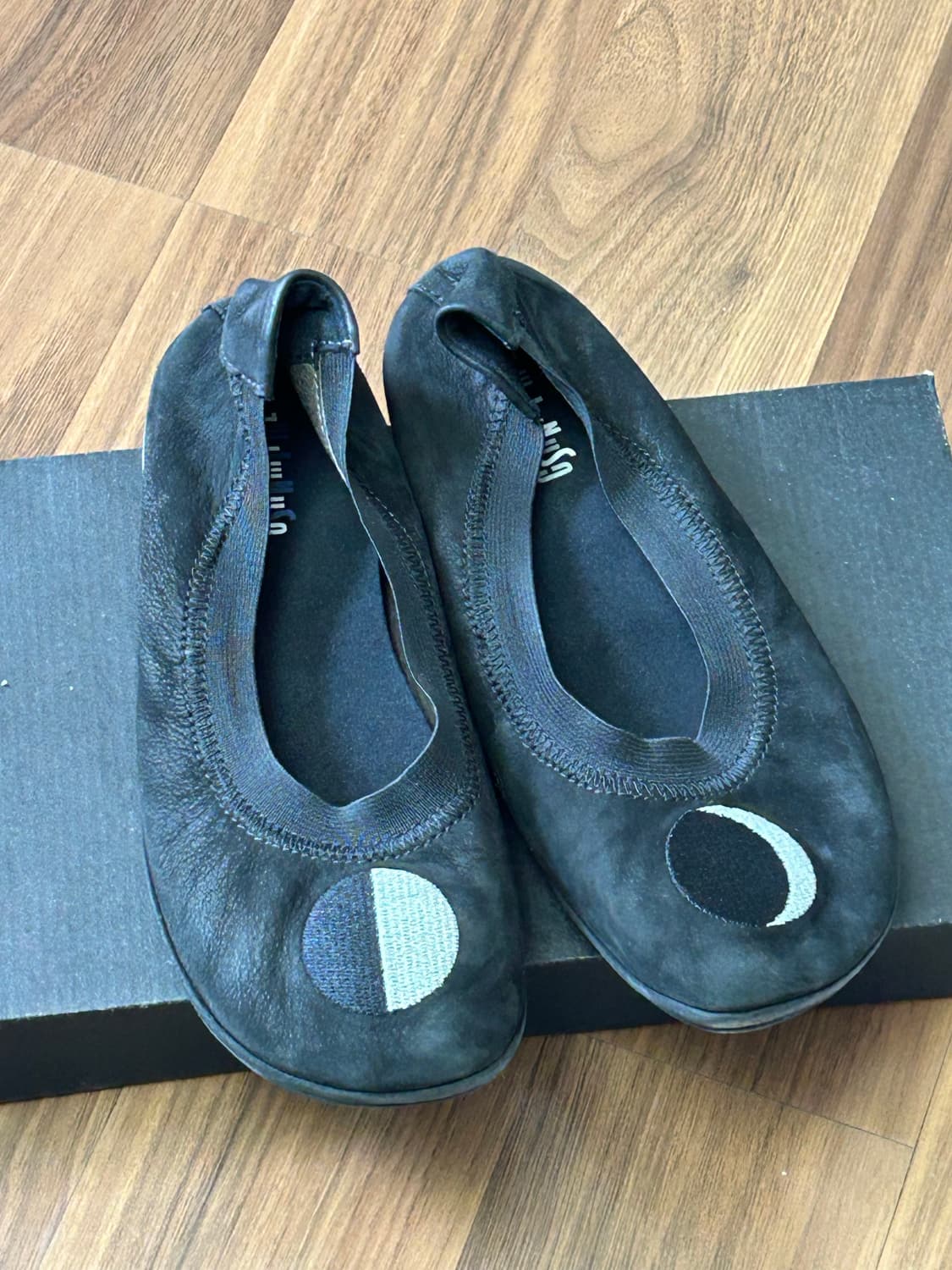 캠퍼 올블랙 + 동양문양플랫  36(225-230) 상품이미지1