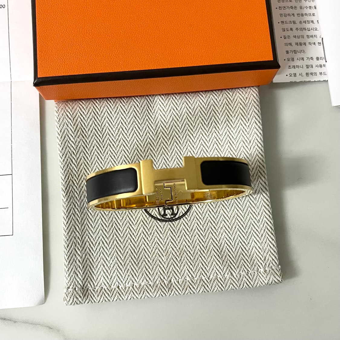 [S급/정품] 에르메스 클릭아슈 HH 팔찌 T4 블랙 골드 상품이미지8