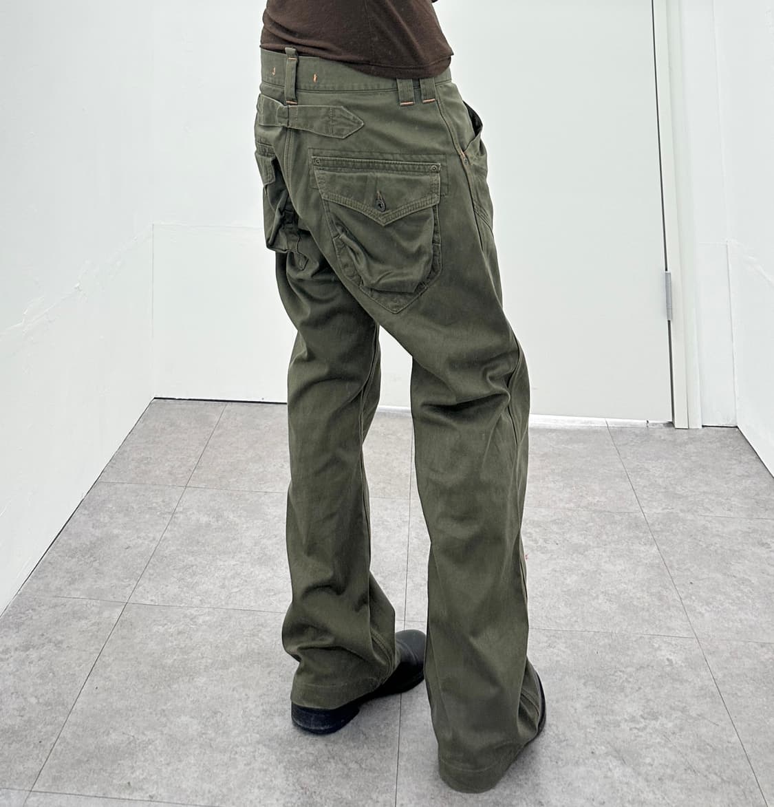 EDWIN flare back strap khaki pants 상품이미지2