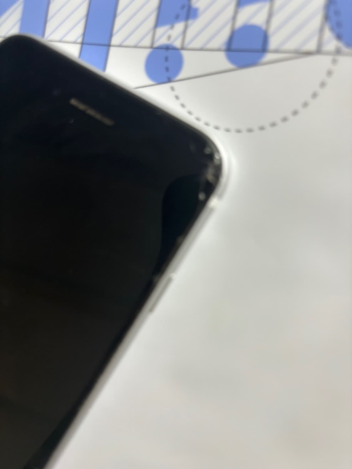 아이폰 se2 순정폰 화이트 팔아요 상품이미지3