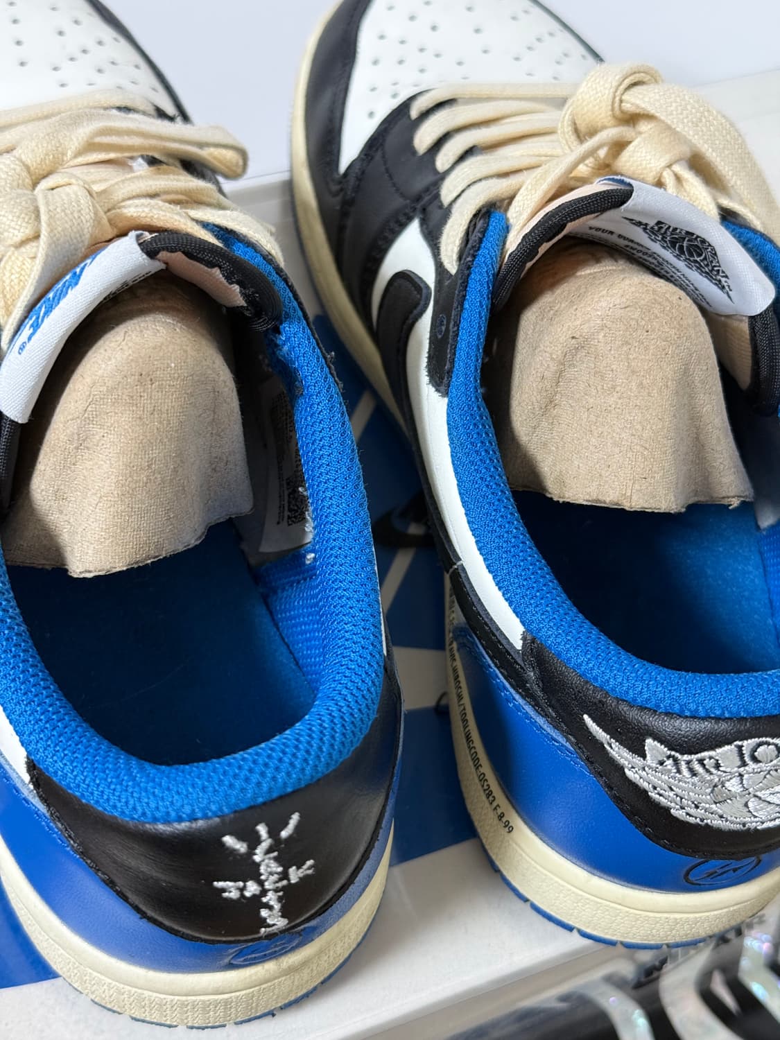 조던 1 x 트래비스 스캇 x 프라그먼트 레트로 로우 OG SP 밀리터  상품이미지5