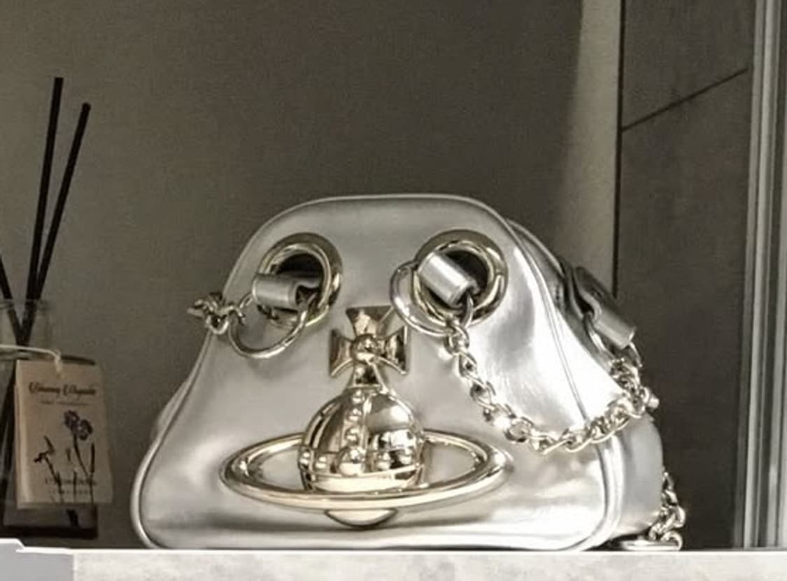 비비안웨스트우드 ORB 아카이브 야스민 체인 숄더백 구해요 상품이미지1