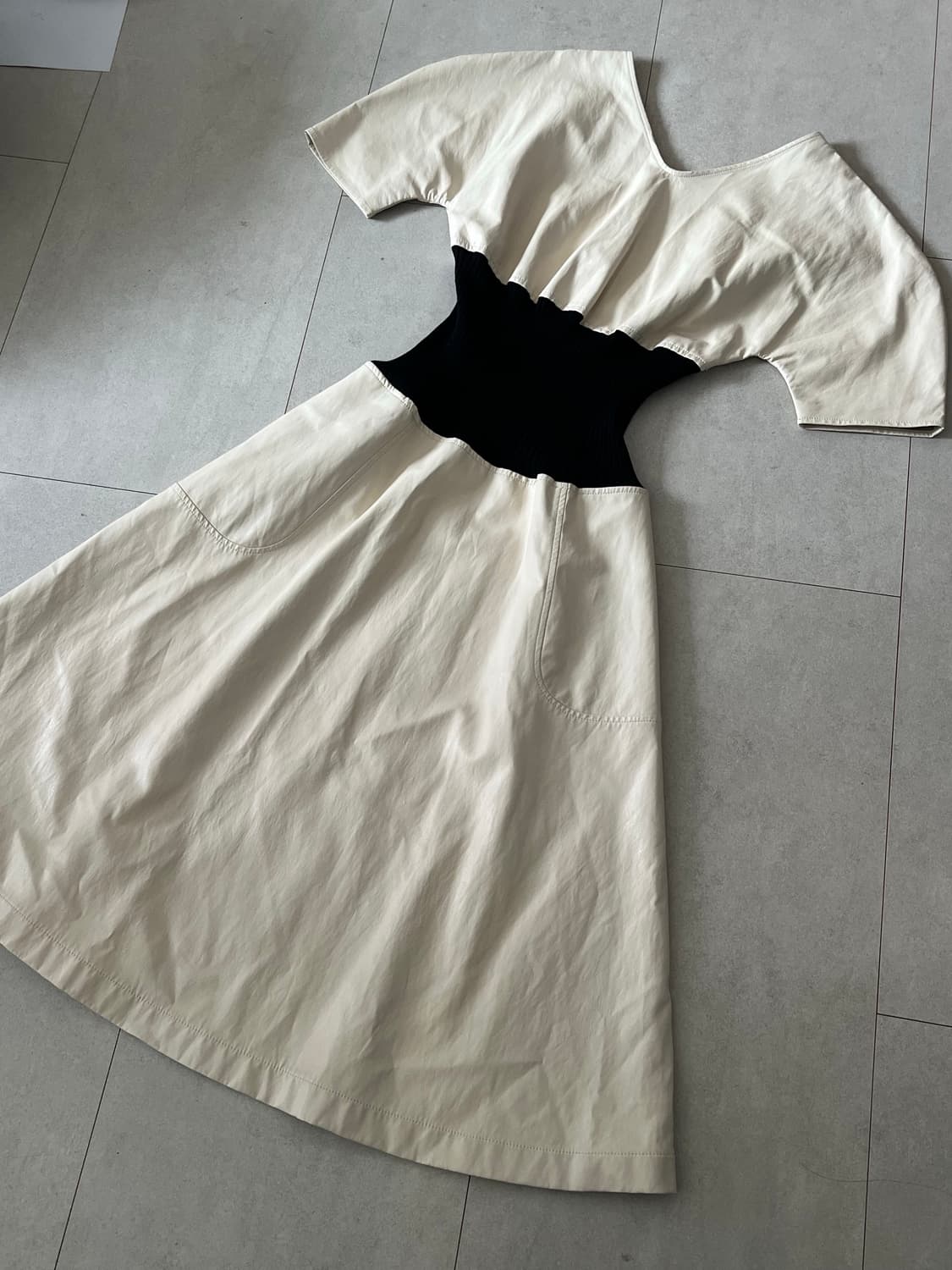 메종마레 레더 원피스 아이보리 34 상품이미지4