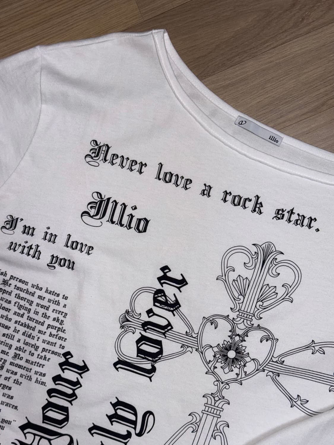 일리오 illio WHITE LOVER 원숄더티셔츠 화이트 상품이미지2