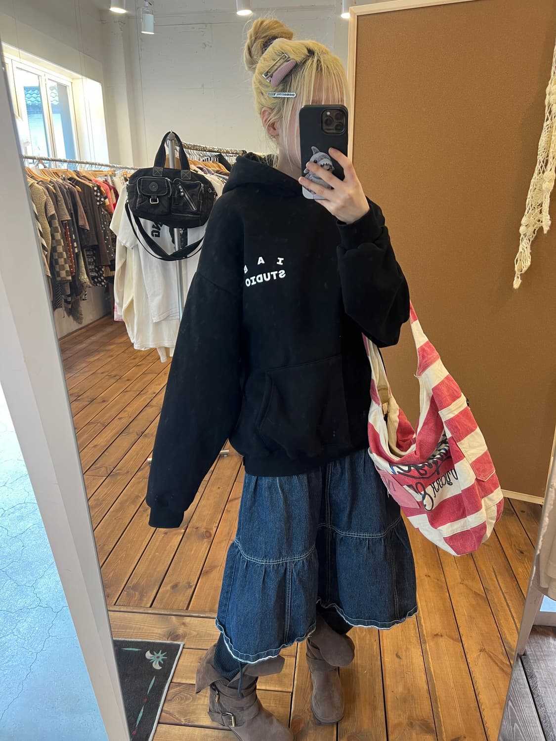 IAB 스튜디오 블랙 베이직 후드티 상품이미지2