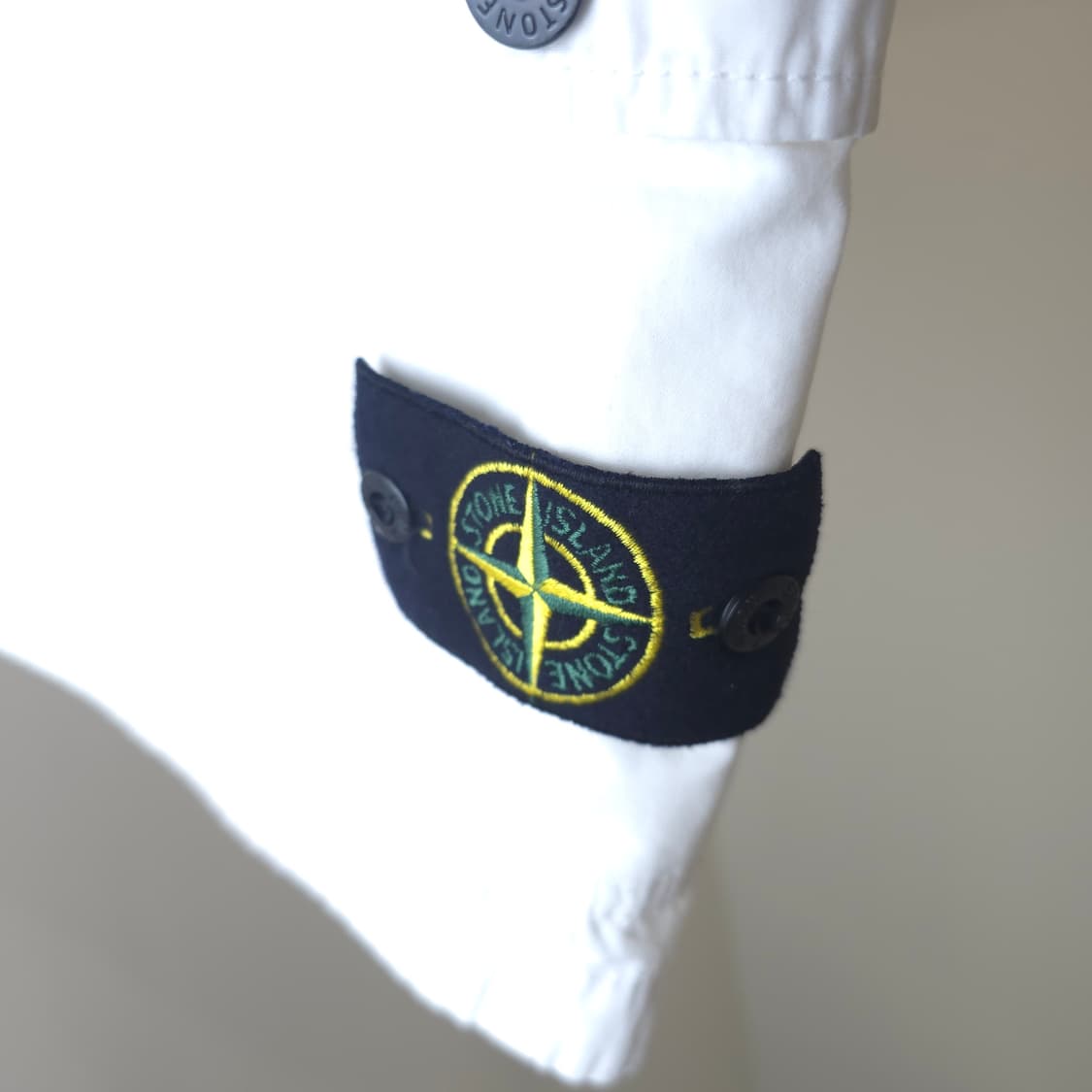 [중고/정품] 스톤아일랜드 버뮤다 카고 반바지 화이트 상품이미지3