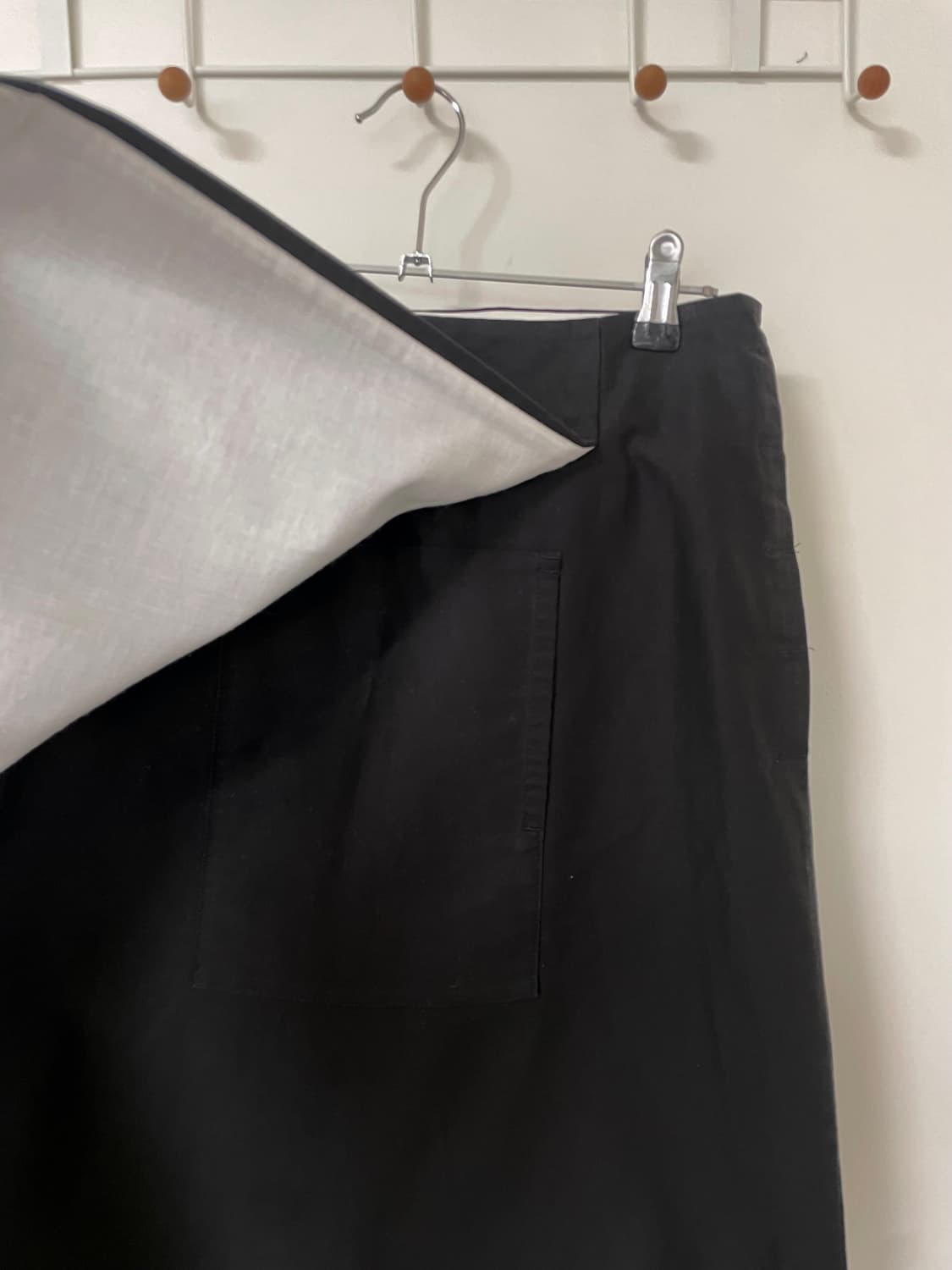 츠모리 치사토 포켓 레이어드 블랙 스커트 상품이미지4