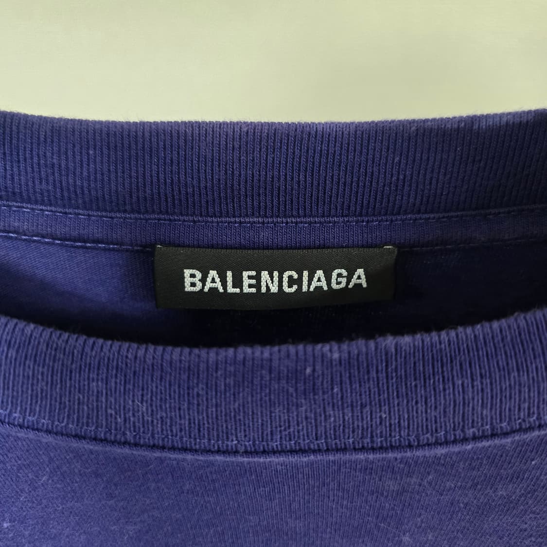 발렌시아가 로고 반팔 티셔츠 m사이즈 105 판매 상품이미지2