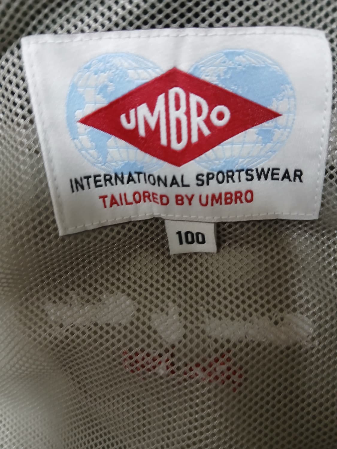 엄브로 hbl celeb 스탠넥 바람막이 베이지 상품이미지4