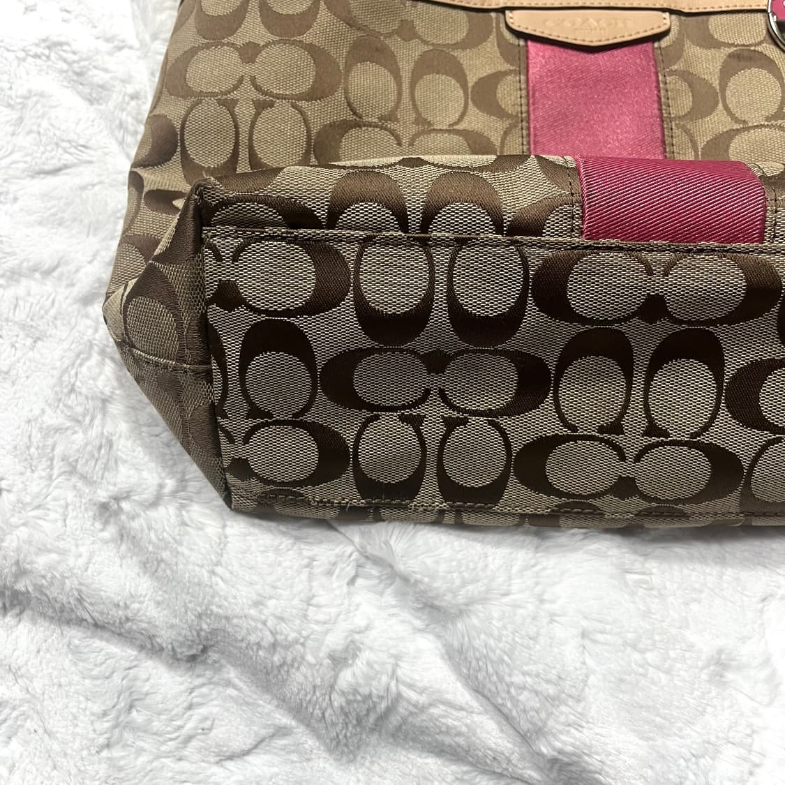 Coach 코치 베이지 핑크 갸루 숄더백 시그니처 패턴 오네갸루 상품이미지7