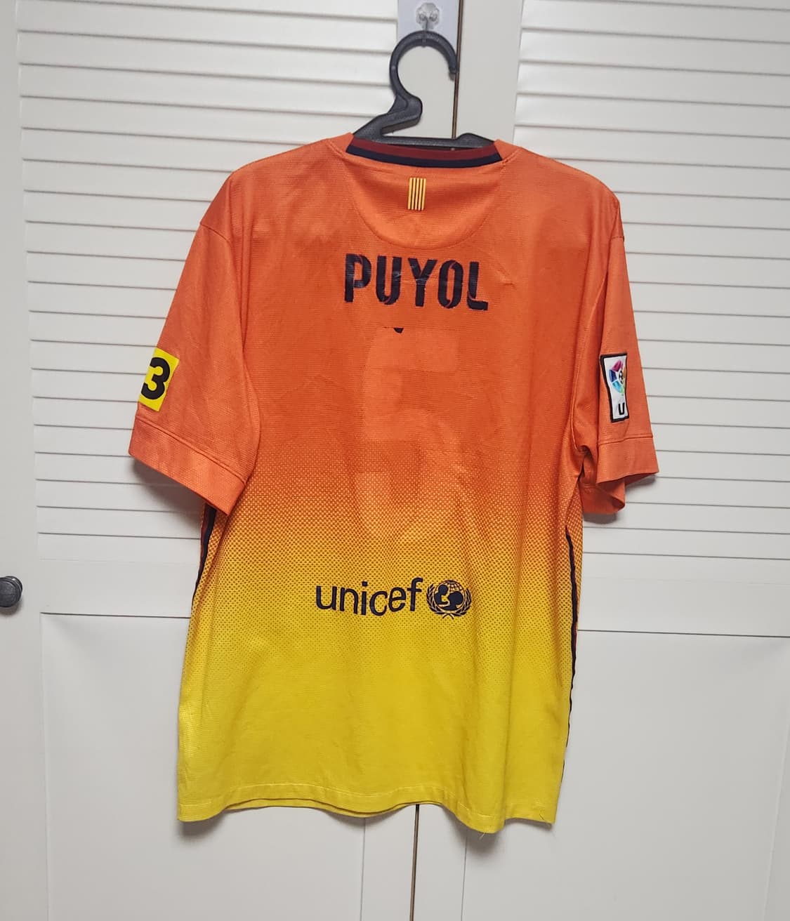 11-12 나이키 바르셀로나 어웨이 유니폼 반팔 NO.PUYOL 상품이미지3