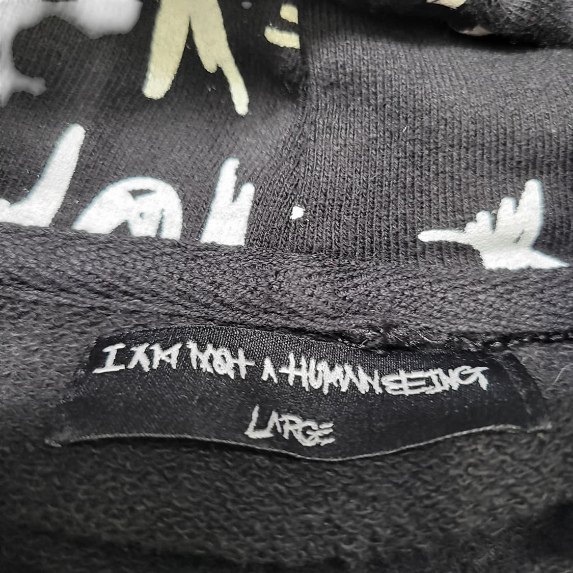 아임낫어휴먼비잉 레터링 멀티로고 후드티 상품이미지2