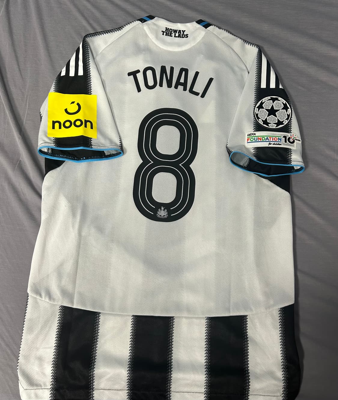 25/26 뉴캐슬 홈 어센틱 유니폼 상품이미지3