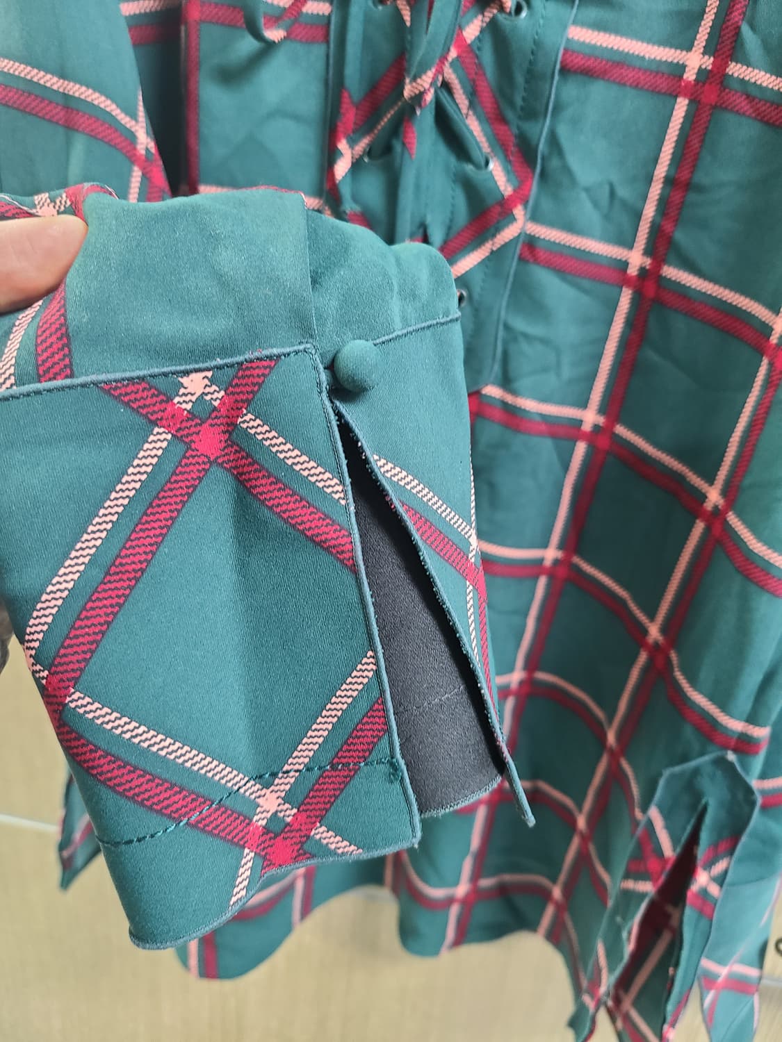 럭키슈에뜨  체크무늬 블라우스  상품이미지3