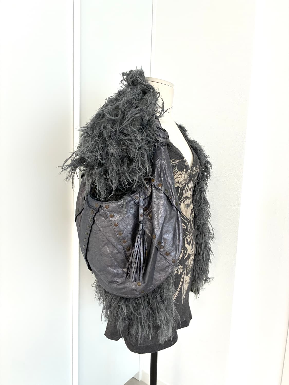 스터드 빅 숄더백 상품이미지1