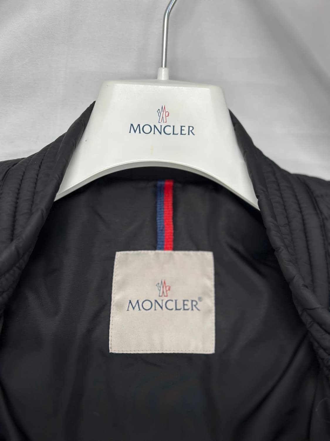 몽클레어 아미오 패딩 3 상품이미지4