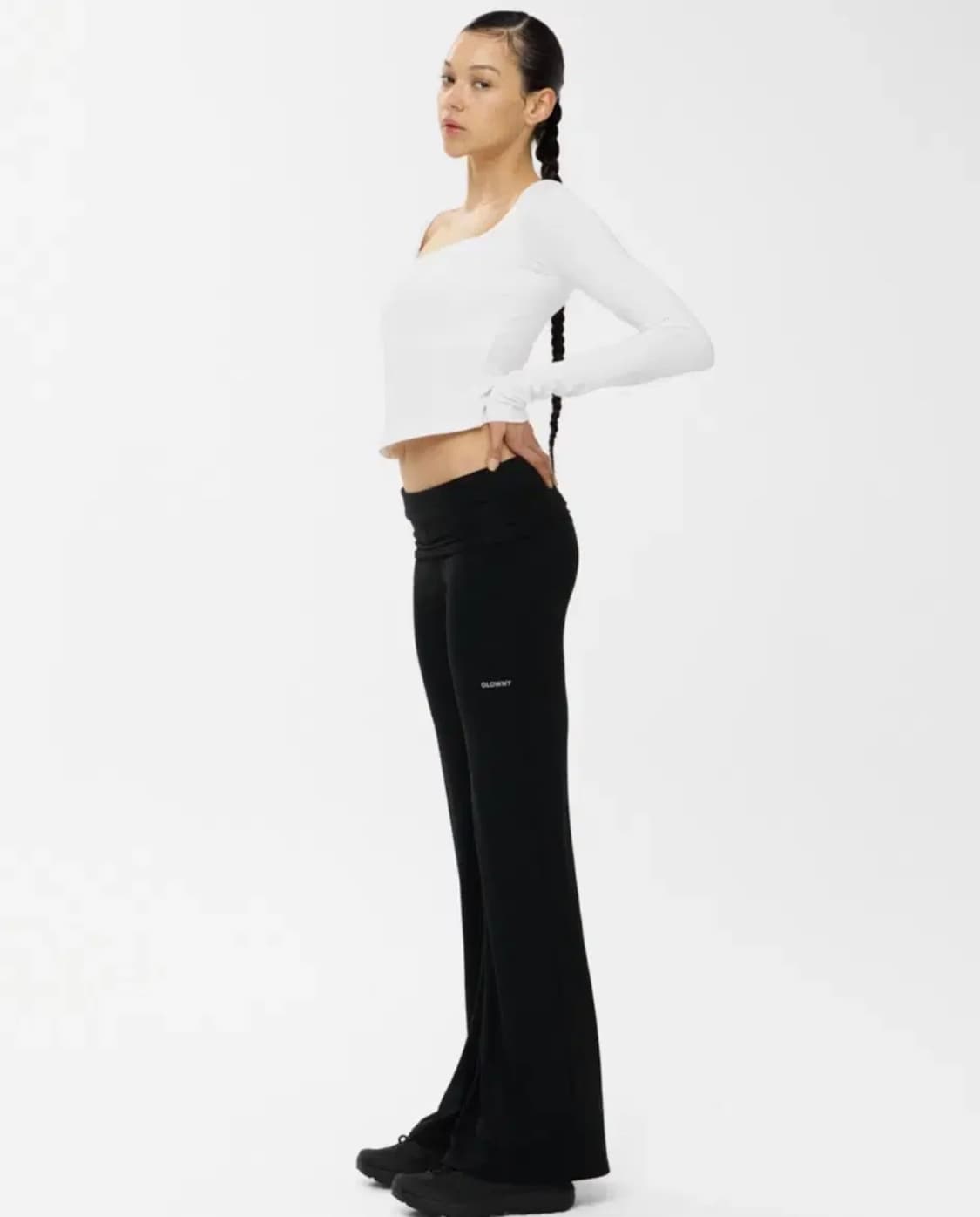 글로니 에어 폴딩 플레어 팬츠 AIR FOLDING FLARE PANTS 상품이미지1