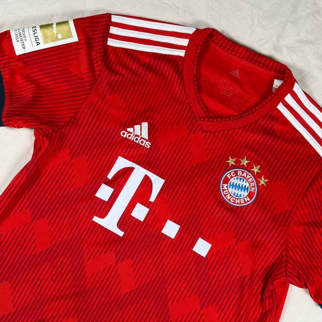 18-19 아디다스 바이에른 뮌헨 레반도프스키 축구 유니폼 상품이미지2