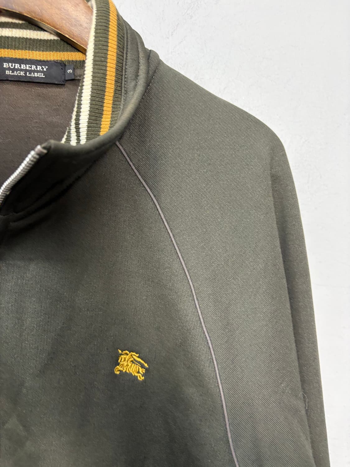 버버리 블랙라벨 트랙탑 져지 A2958 상품이미지3