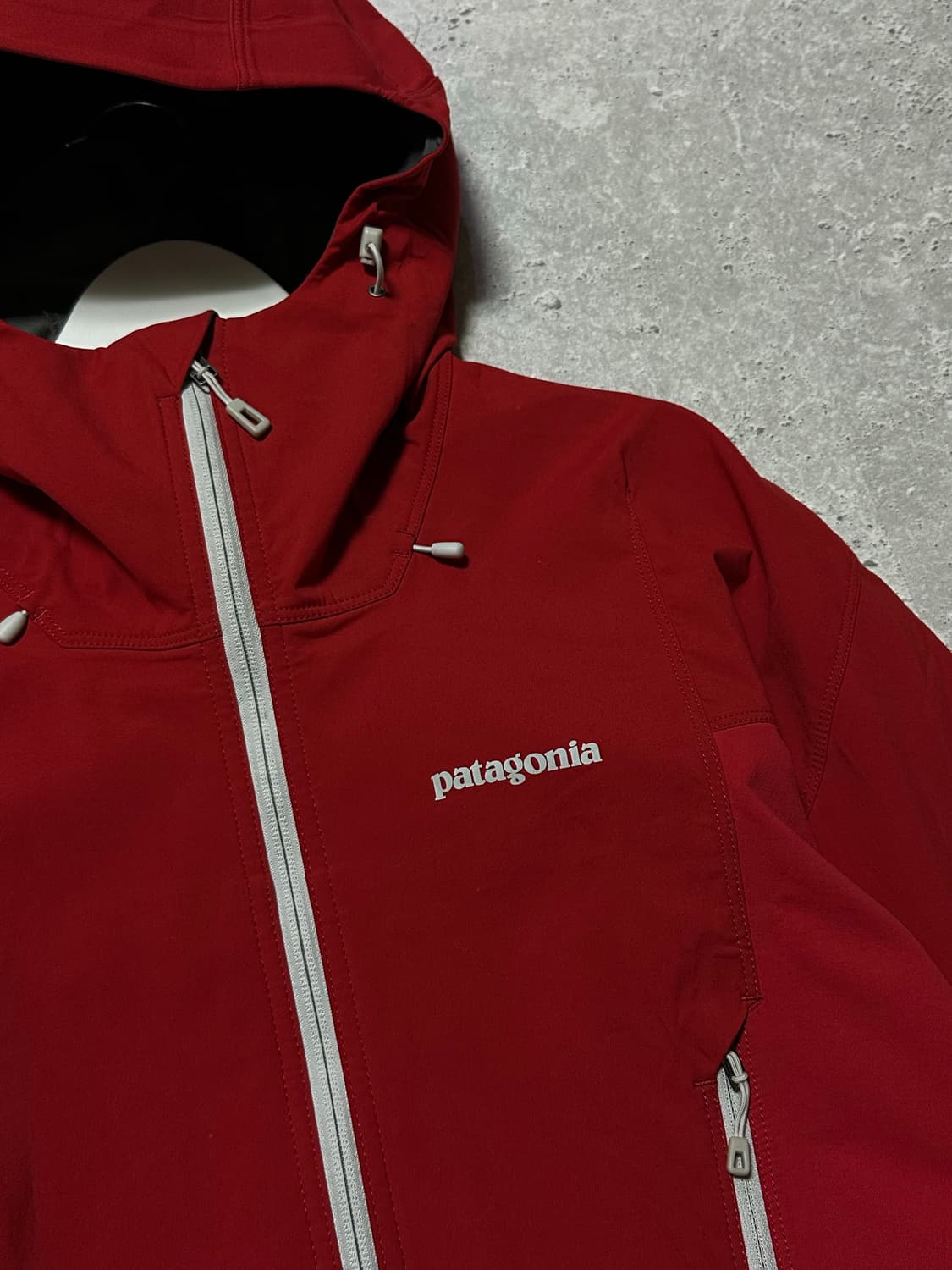 파타고니아 스몰로고 윈드스토퍼 레드 바람막이 상품이미지3
