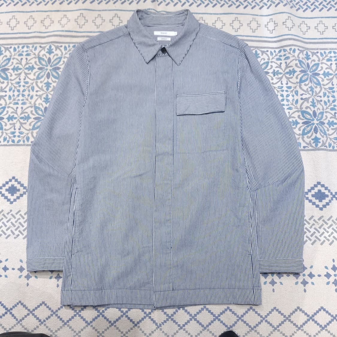 에피그램 코오롱인더스트리 블루 화이트 스트라이프 히코리 체스트포켓 셔츠 상품이미지3