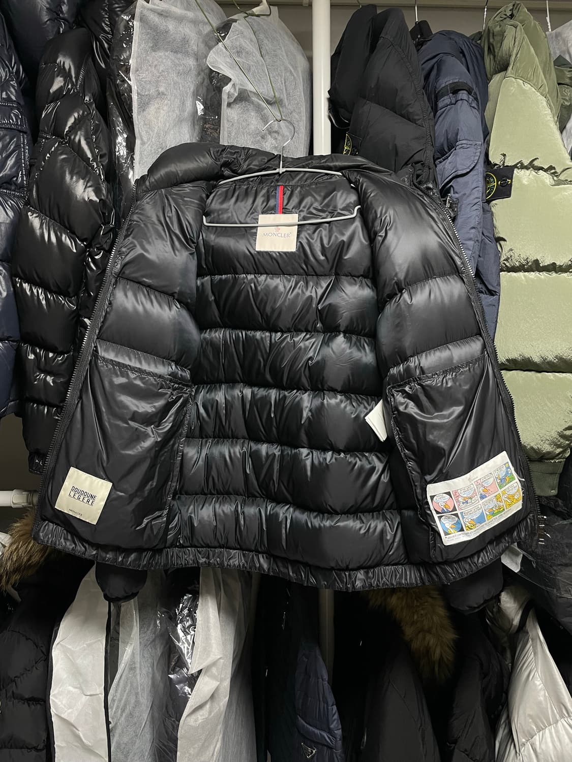 [1사이즈] 몽클레어 윌름 다운 패딩 자켓 상품이미지6