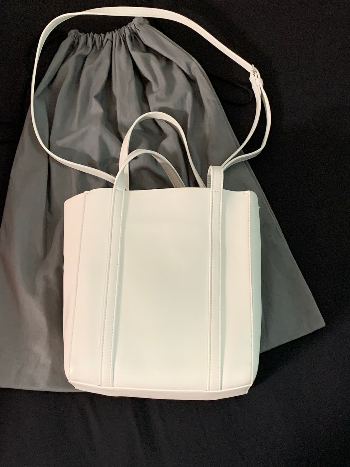 발렌시아가 에브리데이 토트백 화이트 xxs 상품이미지2