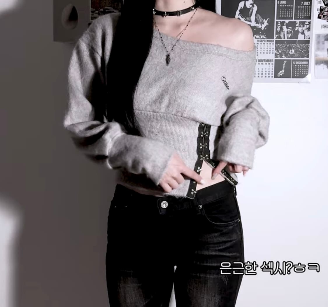 힐다 플러피 후크 원숄더 니트 상품이미지2