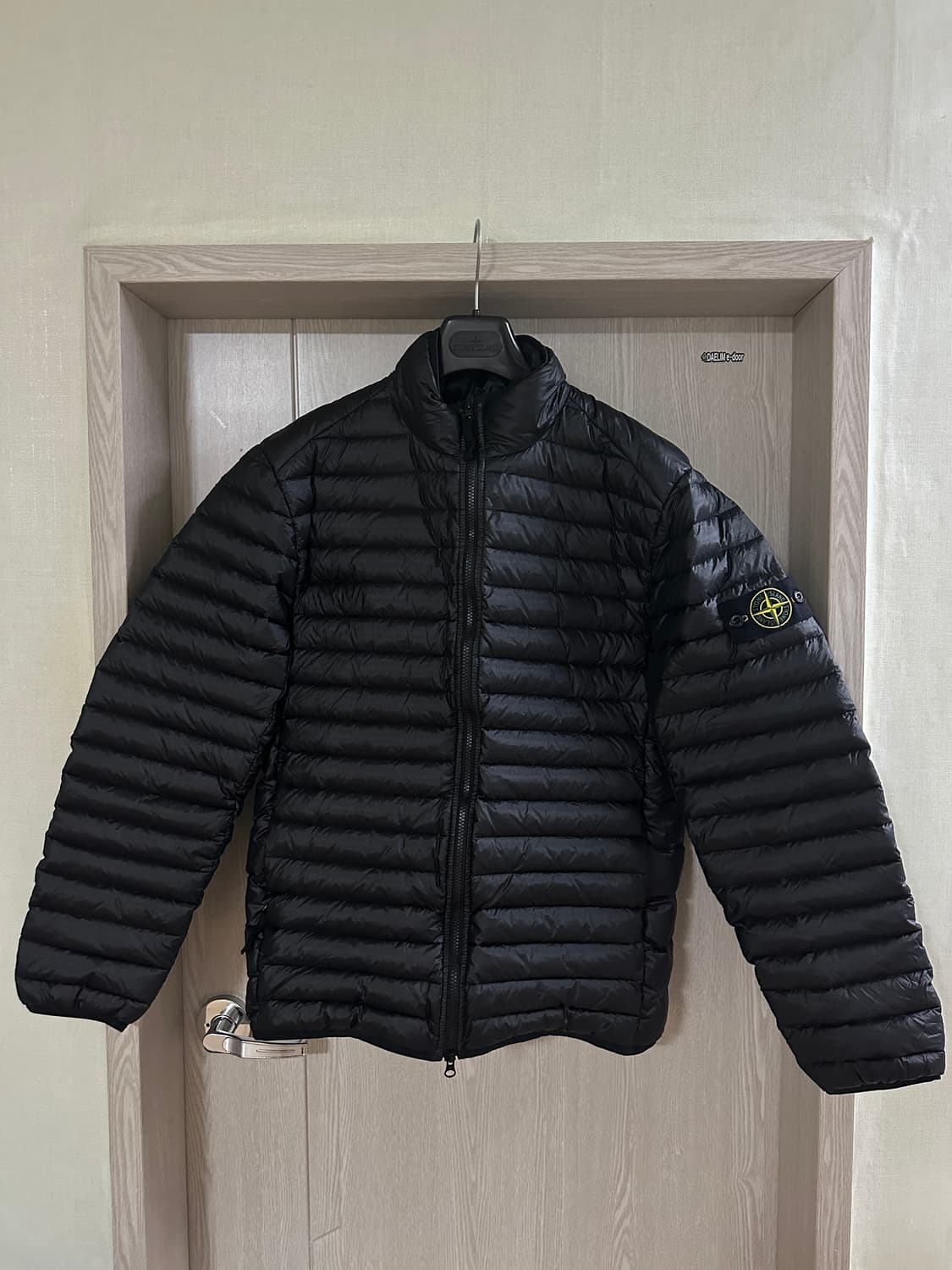 스톤아일랜드 룸우븐 경량패딩 L 상품이미지1