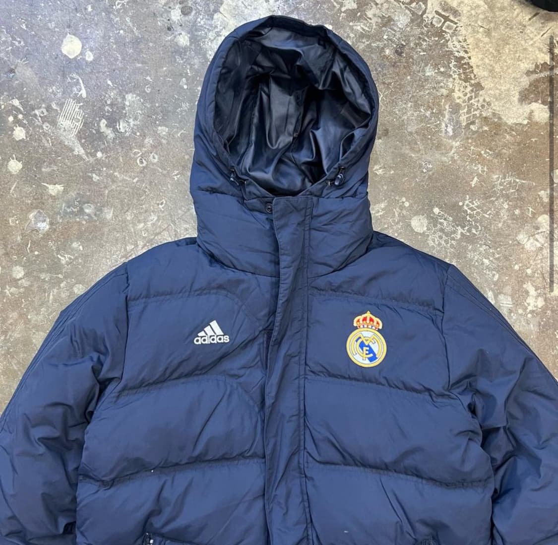 95) 아디다스 레알마드리드 벤치파카 덕다운 패딩 점퍼 상품이미지2